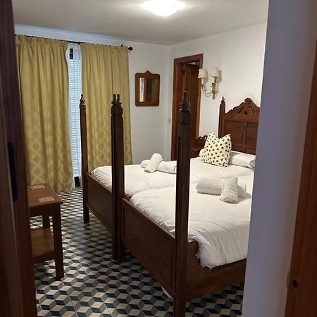 Hostal Moon Tolox Luaran gambar