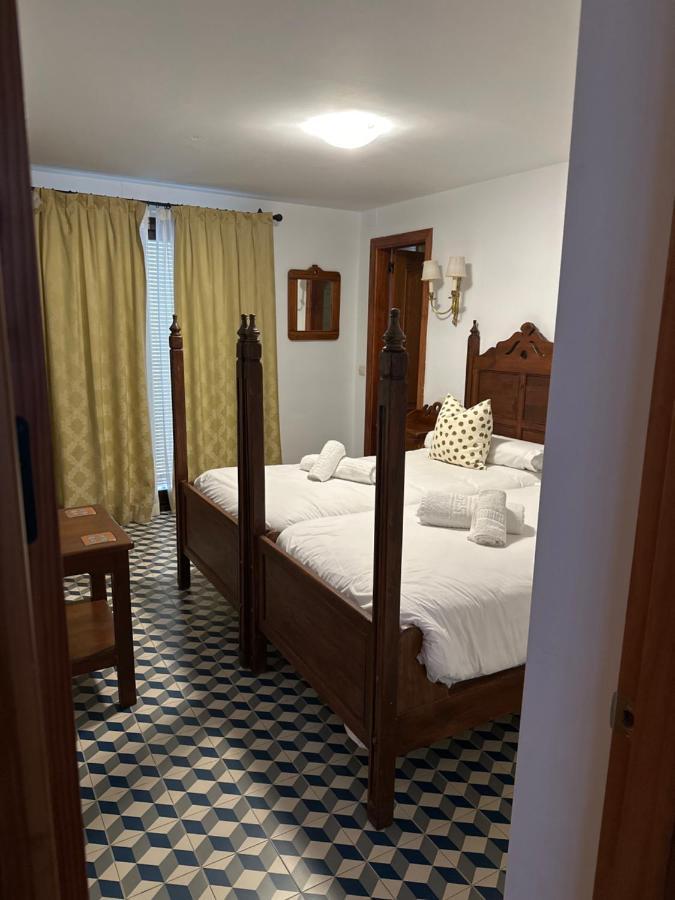 Hostal Moon Tolox Luaran gambar