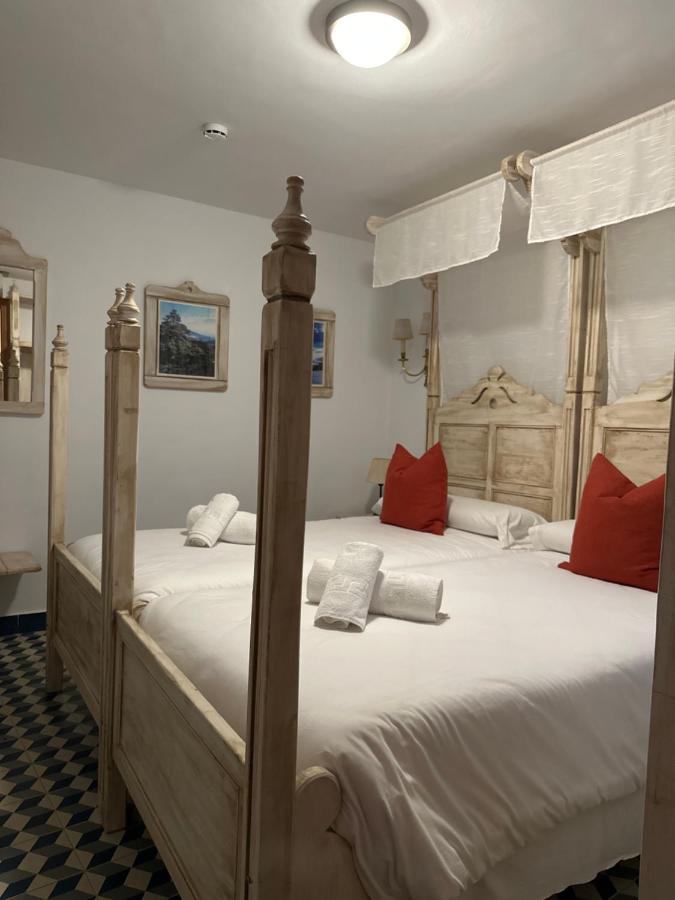 Hostal Moon Tolox Luaran gambar