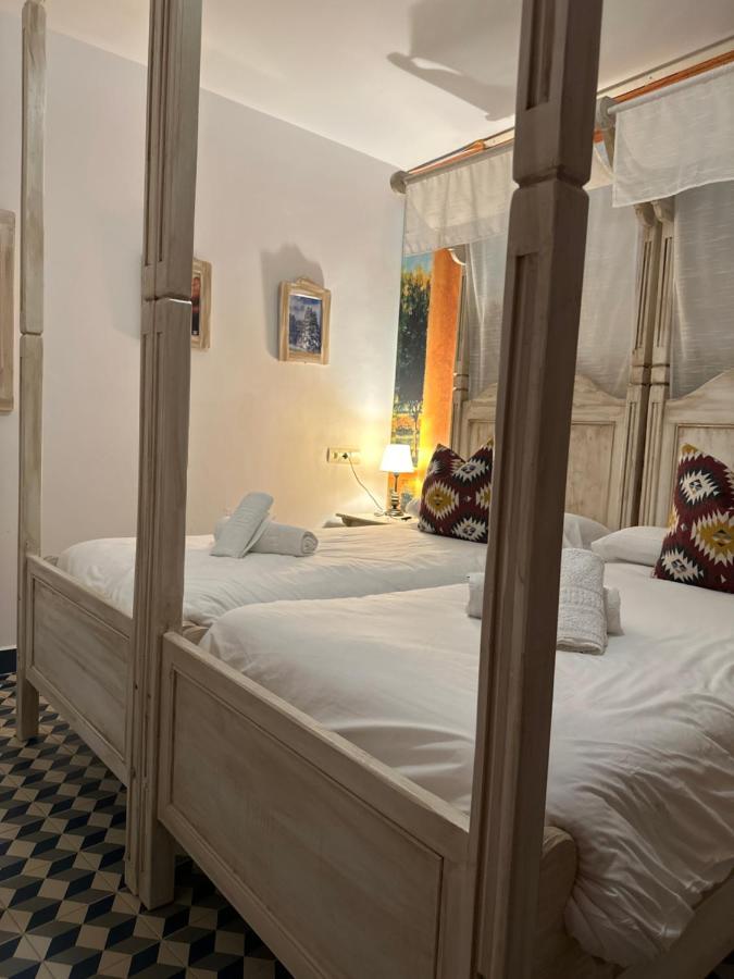 Hostal Moon Tolox Luaran gambar